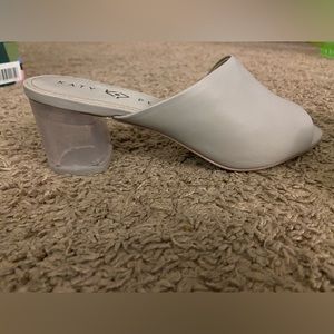 Katy Perry collections the landen sandals. Size 5 1/2. Never worn.